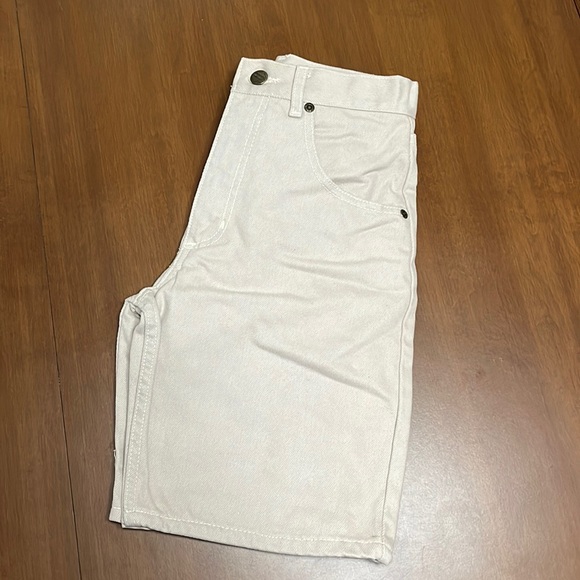 Kids Khaki shorts - Picture 1 of 5
